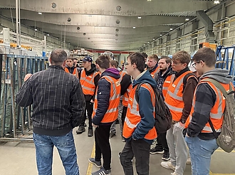 Exkurze ve firmě – studenti v rámci projektu „Efektivní cesta k prvnímu zaměstnaní na Vysočině“ – 18. 4. 2024